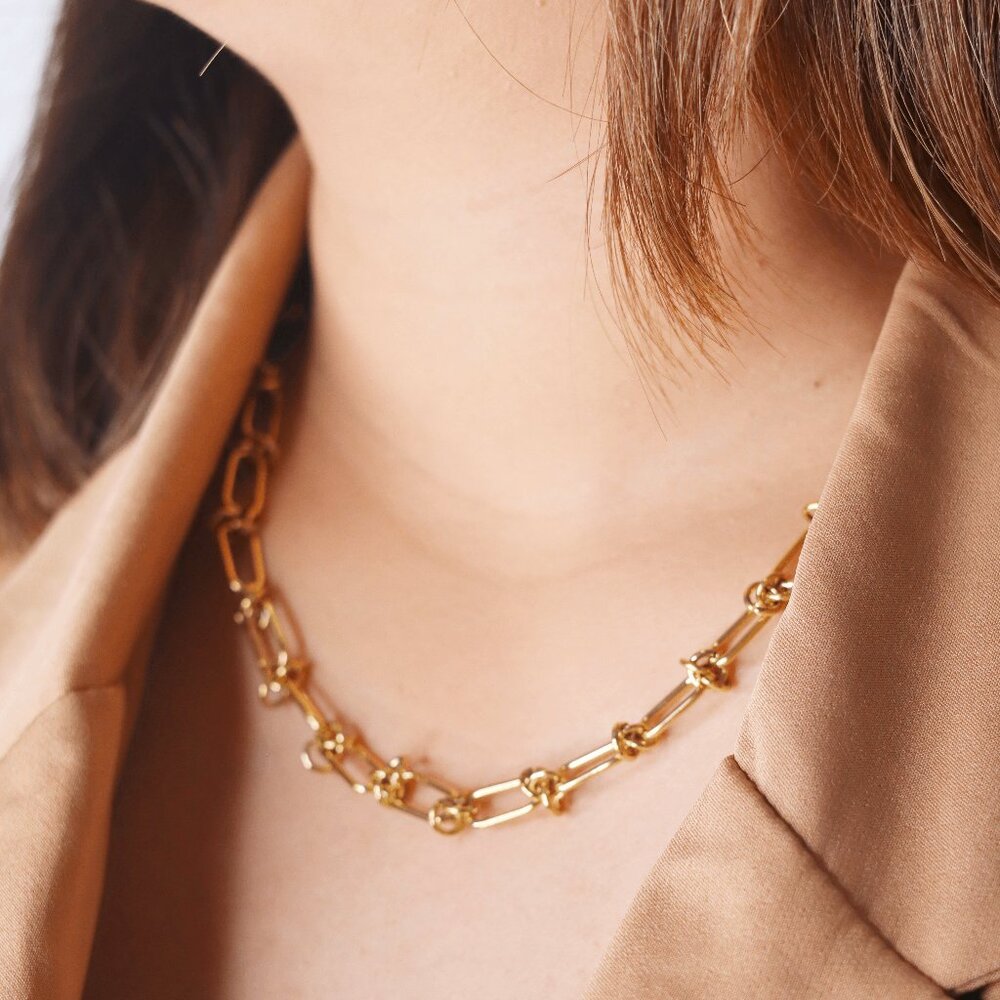 Chic Love Knot Necklace in Durable Stainless Steel - Perfect for Her